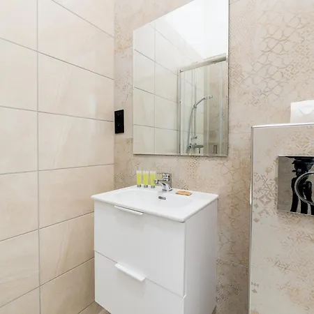 Appartement Old Town Bright & Dark