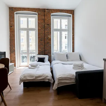 Old Town Bright & Dark Apartment *