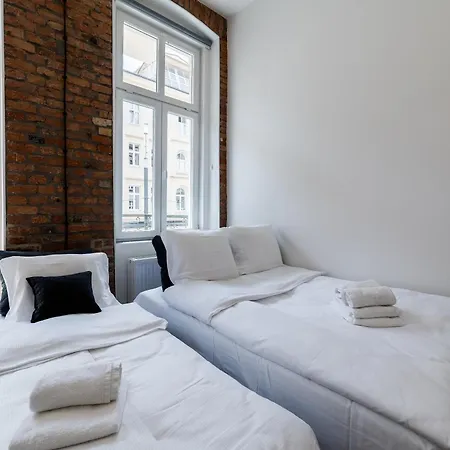 Apartment Old Town Bright & Dark Poznan