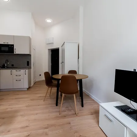 Apartment Old Town Bright & Dark
