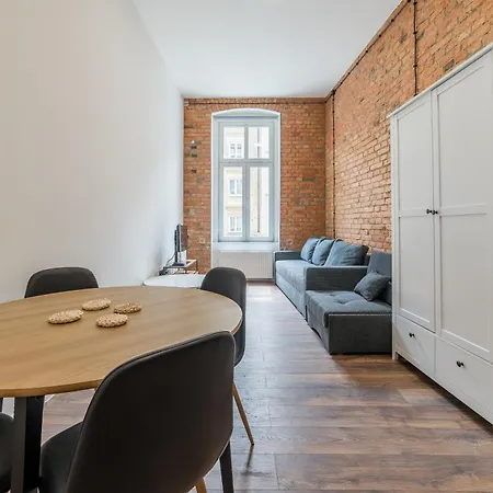 Appartement Old Town Bright & Dark