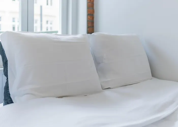 Old Town Bright & Dark بوزنان